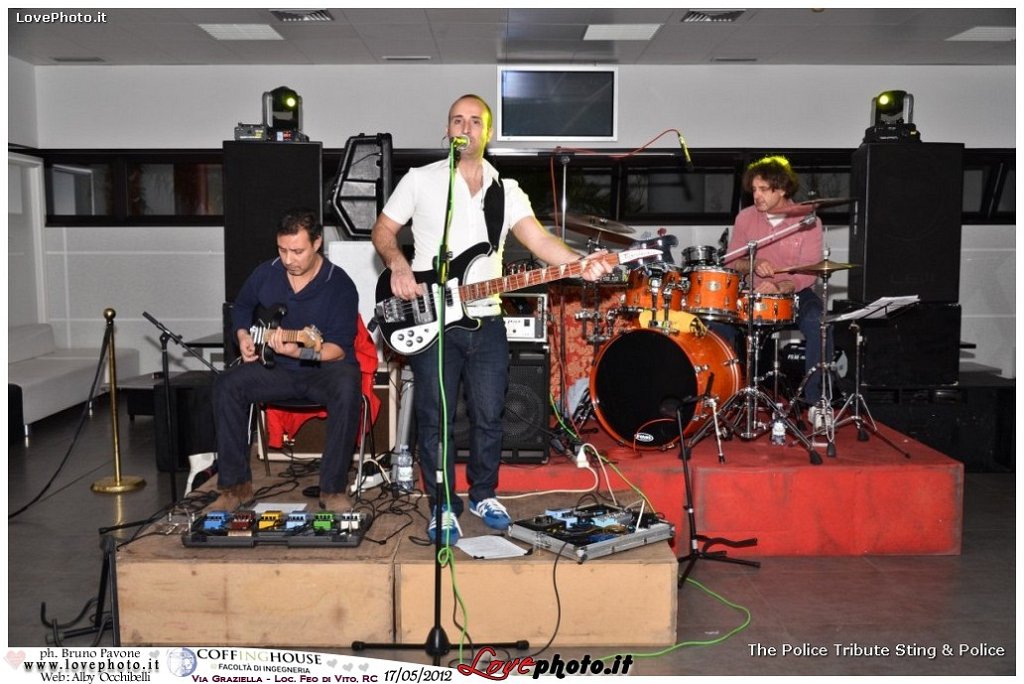 050CoffingHouse_Facolta_Ingegneria_LiveMusic_Party_LovePhoto_17052012.jpg
