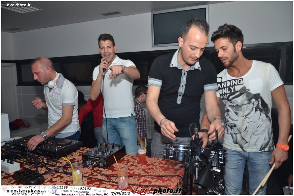 260CoffingHouse_Facolta_Ingegneria_LiveMusic_Party_LovePhoto_17052012.jpg