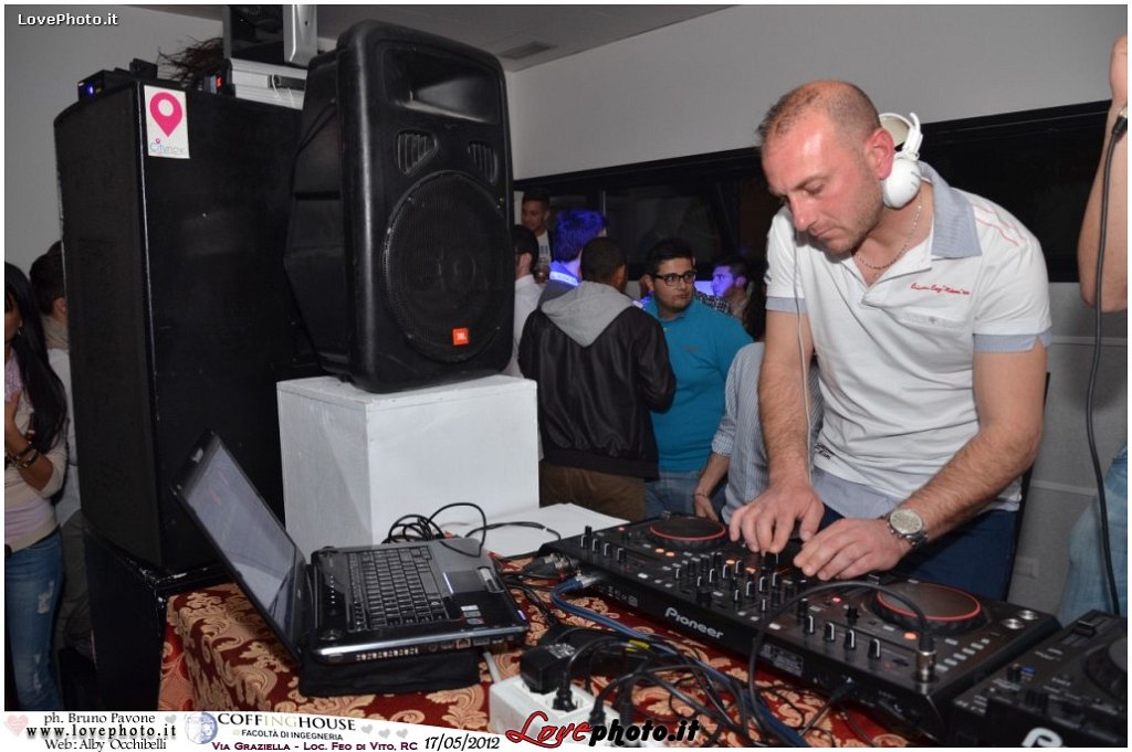 303CoffingHouse_Facolta_Ingegneria_LiveMusic_Party_LovePhoto_17052012.jpg