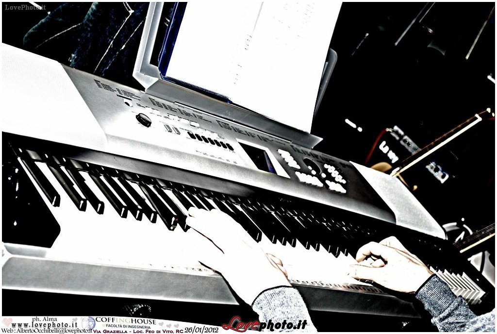 039CoffingHouse_Facolta_Ingegneria_LiveMusic_Party_LovePhoto_26012012.jpg