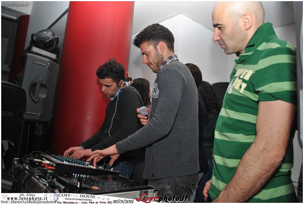 420CoffingHouse_Facolta_Ingegneria_LiveMusic_Party_LovePhoto_26012012.jpg