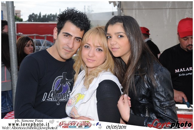 026DanceValley_LovePhoto-01052011.jpg