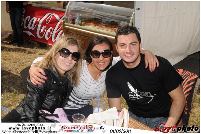 042DanceValley_LovePhoto-01052011.jpg