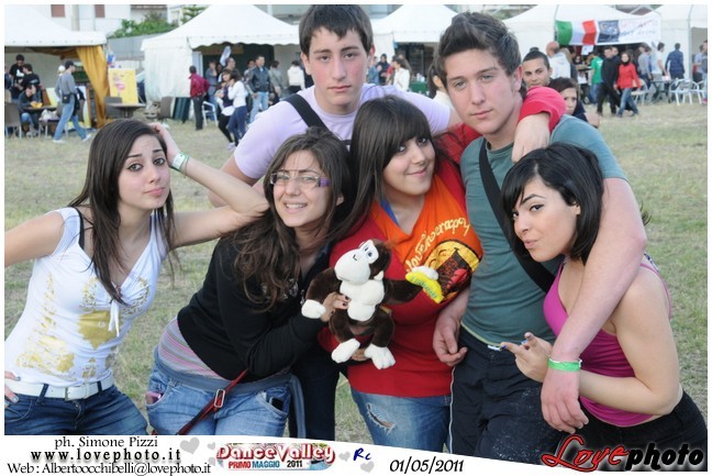 075DanceValley_LovePhoto-01052011.jpg