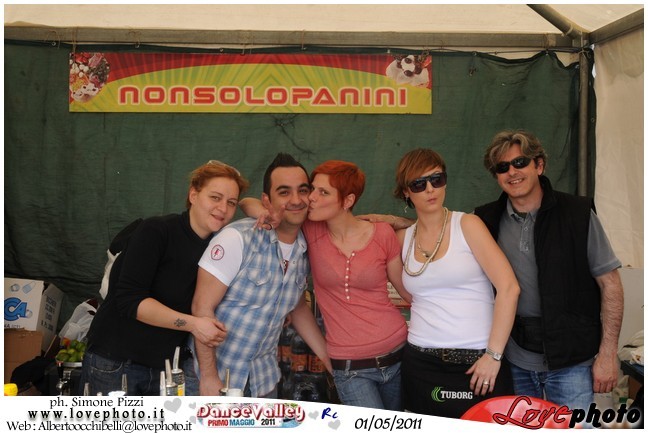 103DanceValley_LovePhoto-01052011.jpg