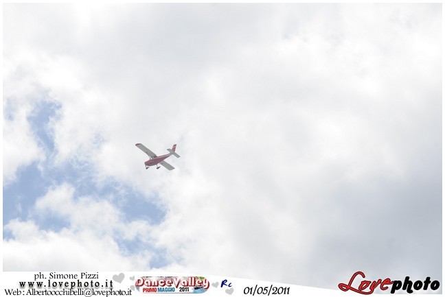 195DanceValley_LovePhoto-01052011.jpg