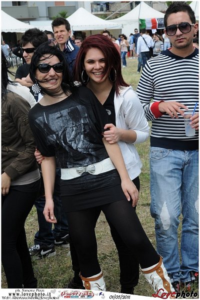 200DanceValley_LovePhoto-01052011.jpg