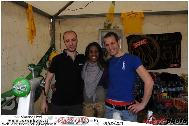222DanceValley_LovePhoto-01052011.jpg
