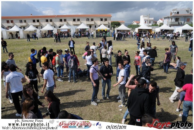 325DanceValley_LovePhoto-01052011.jpg