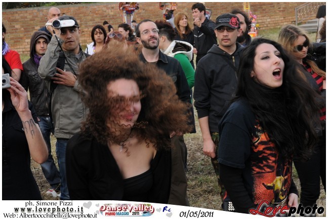 410DanceValley_LovePhoto-01052011.jpg