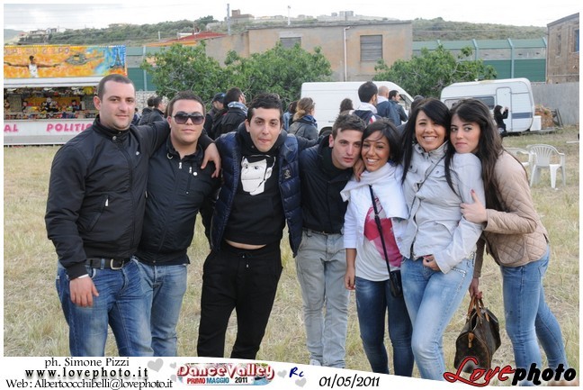 479DanceValley_LovePhoto-01052011.jpg