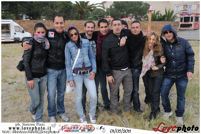 501DanceValley_LovePhoto-01052011.jpg