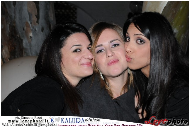 071Kalura_Swimming_Pool_Party_LovePhoto_19112011.jpg