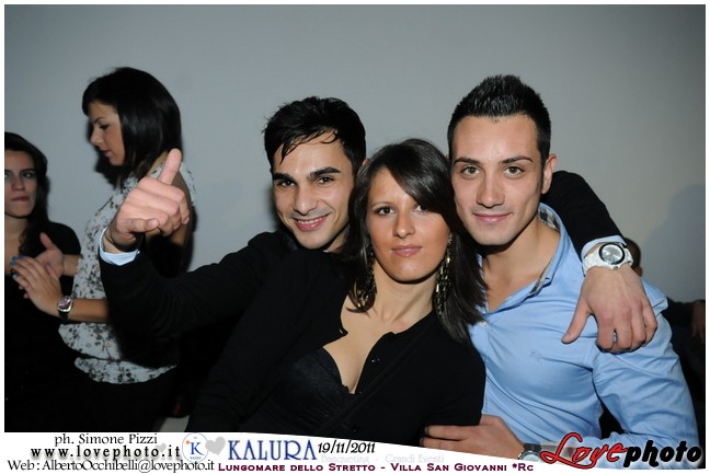 101Kalura_Swimming_Pool_Party_LovePhoto_19112011.jpg