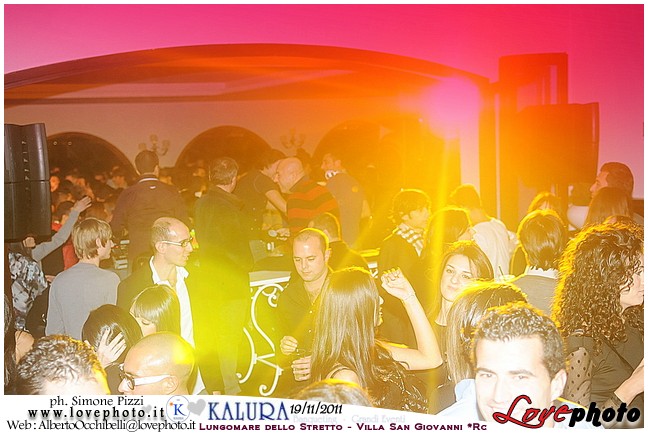 110Kalura_Swimming_Pool_Party_LovePhoto_19112011.jpg