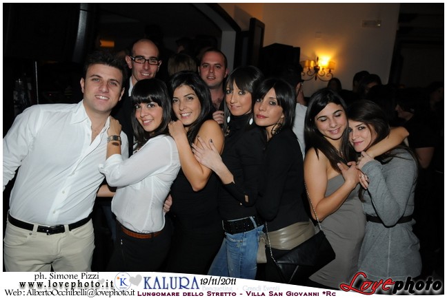 113Kalura_Swimming_Pool_Party_LovePhoto_19112011.jpg
