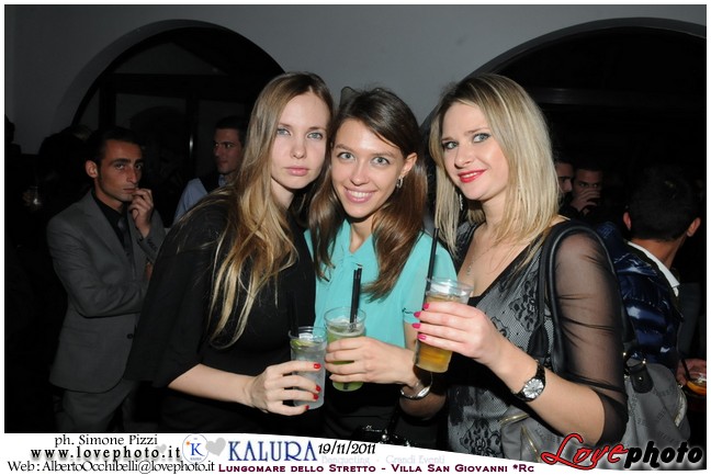 115Kalura_Swimming_Pool_Party_LovePhoto_19112011.jpg