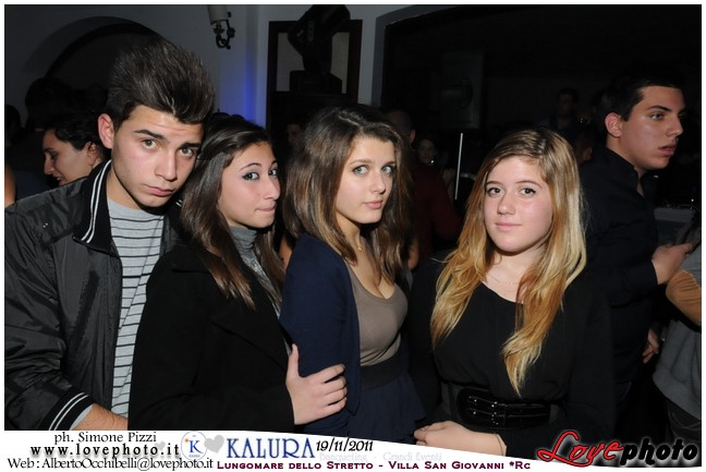 171Kalura_Swimming_Pool_Party_LovePhoto_19112011.jpg