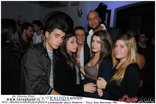 172Kalura_Swimming_Pool_Party_LovePhoto_19112011.jpg