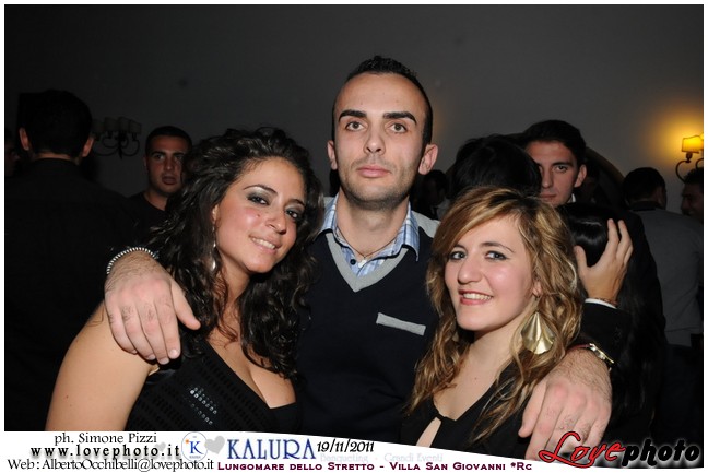 204Kalura_Swimming_Pool_Party_LovePhoto_19112011.jpg