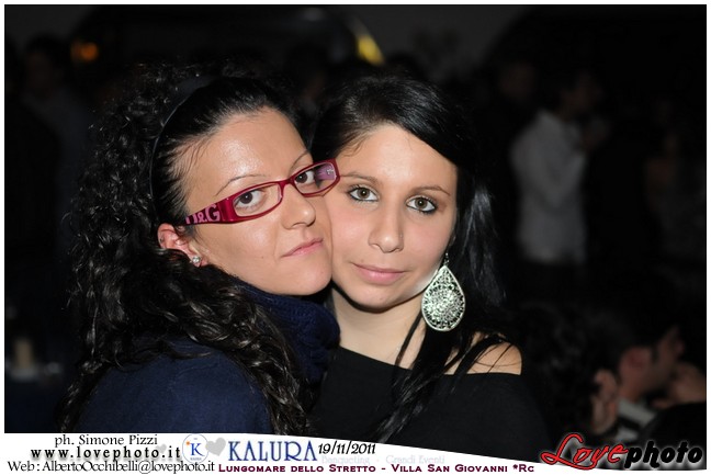 214Kalura_Swimming_Pool_Party_LovePhoto_19112011.jpg