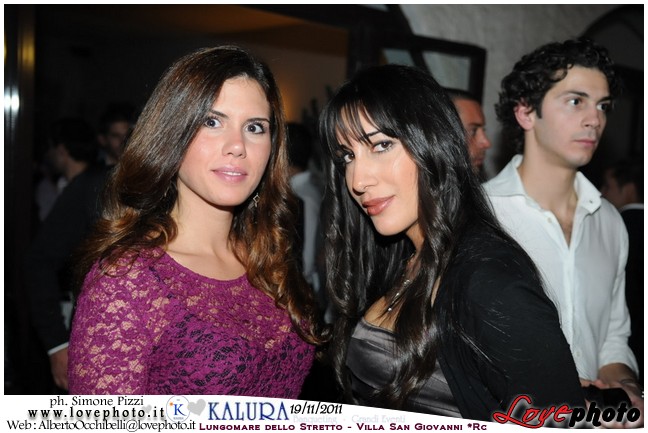 217Kalura_Swimming_Pool_Party_LovePhoto_19112011.jpg