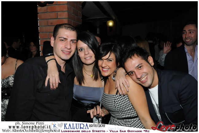 221Kalura_Swimming_Pool_Party_LovePhoto_19112011.jpg