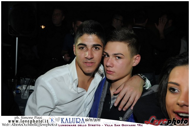 250Kalura_Swimming_Pool_Party_LovePhoto_19112011.jpg