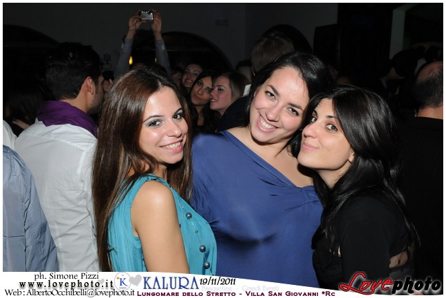 260Kalura_Swimming_Pool_Party_LovePhoto_19112011.jpg