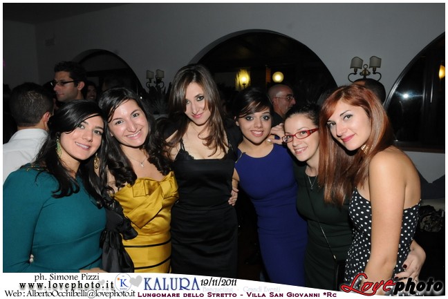 270Kalura_Swimming_Pool_Party_LovePhoto_19112011.jpg