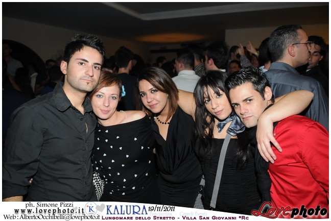 303Kalura_Swimming_Pool_Party_LovePhoto_19112011.jpg