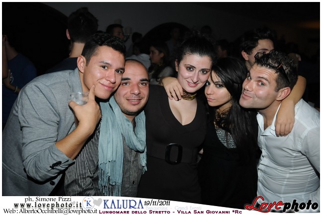 309Kalura_Swimming_Pool_Party_LovePhoto_19112011.jpg