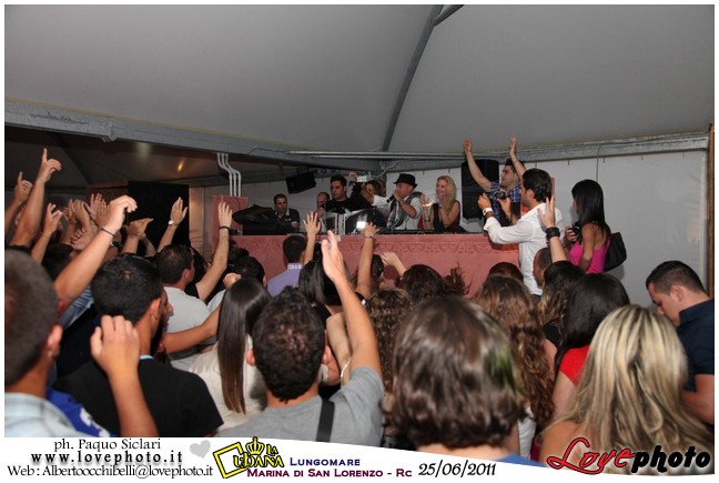 016Lido_La_Cubana_Party_LovePhoto_25062011.jpg