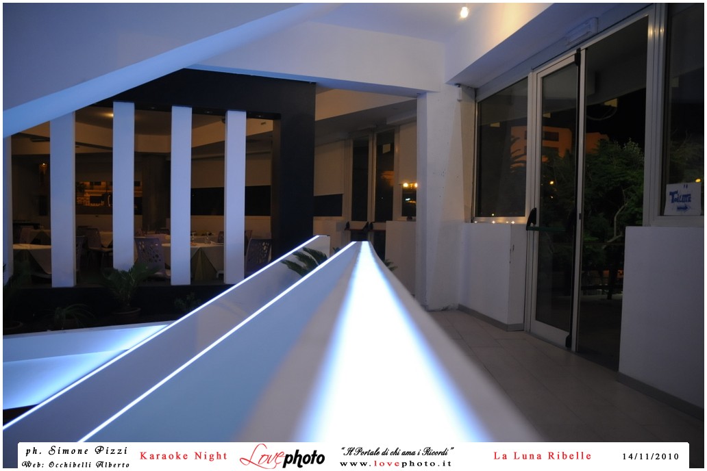 005LovePhoto_La_Luna_Ribelle-14112010-KaraokeNight.jpg