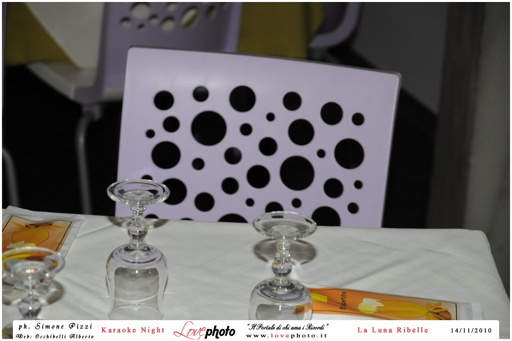 013LovePhoto_La_Luna_Ribelle-14112010-KaraokeNight.jpg