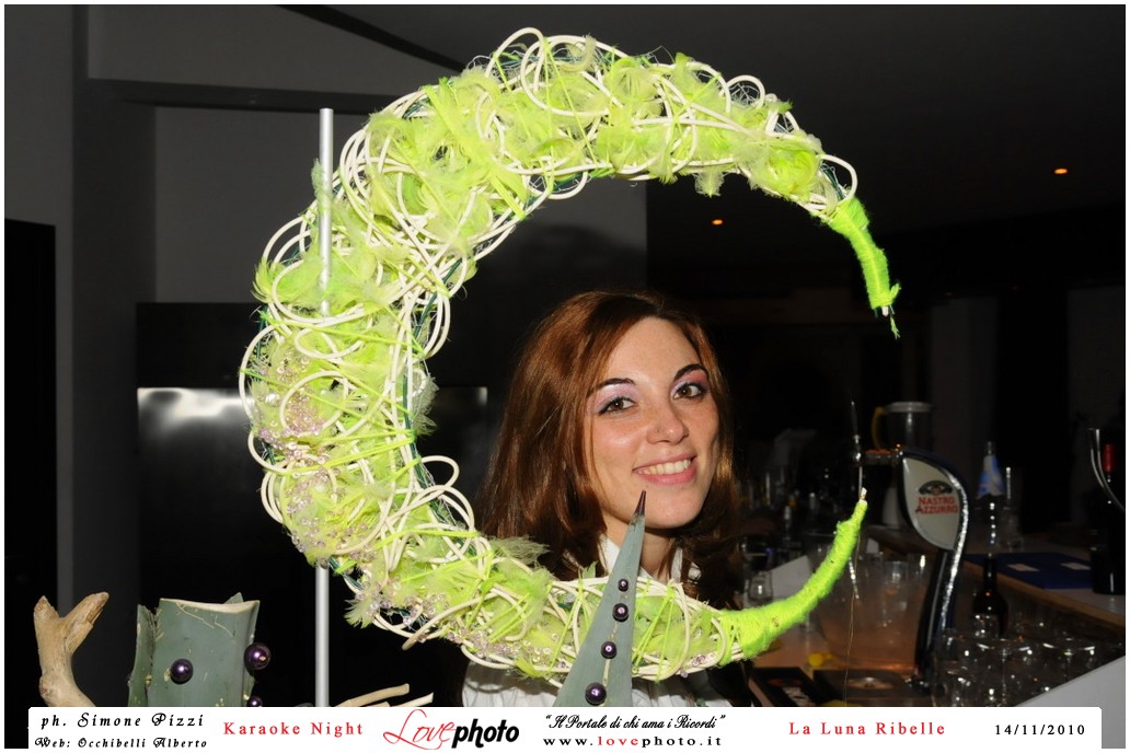 014LovePhoto_La_Luna_Ribelle-14112010-KaraokeNight.jpg
