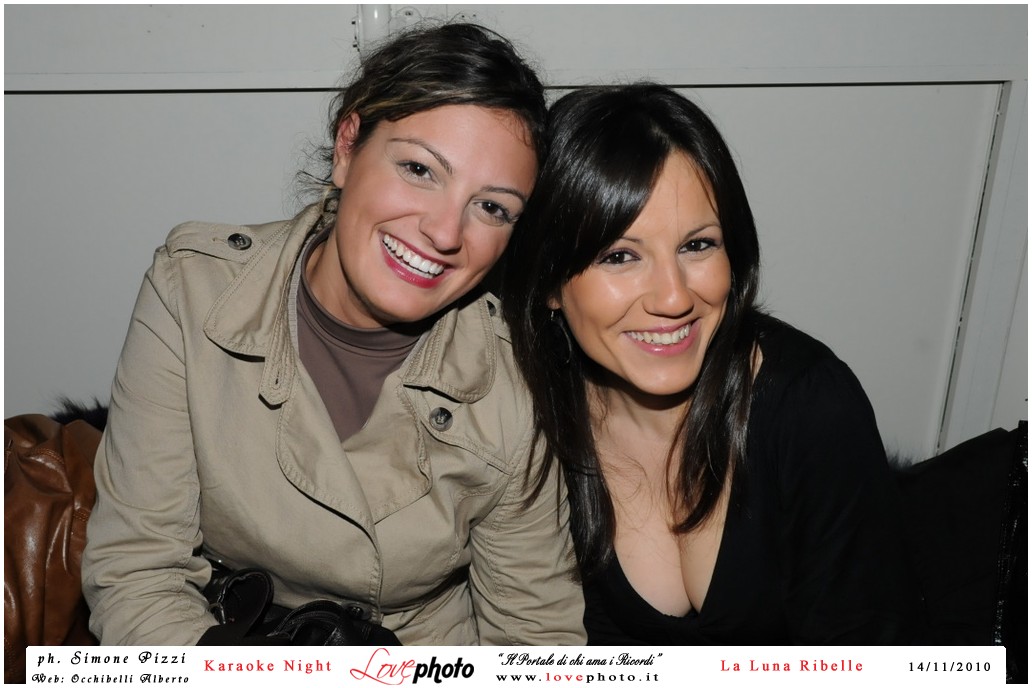 017LovePhoto_La_Luna_Ribelle-14112010-KaraokeNight.jpg
