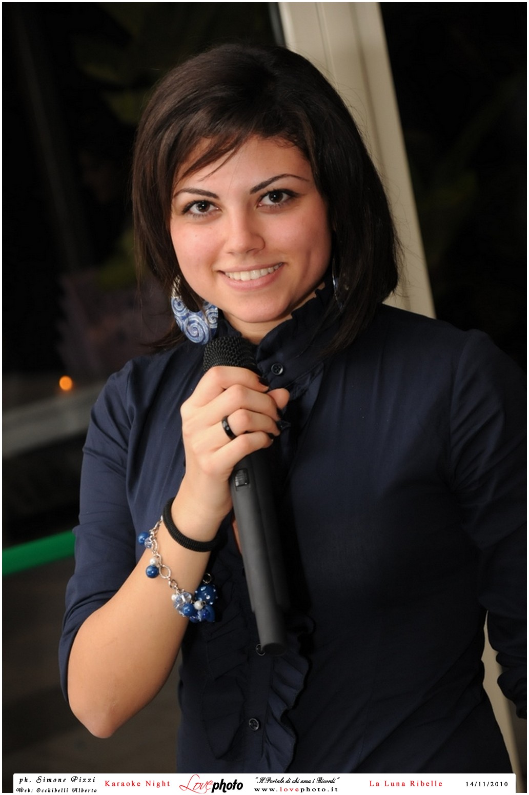 018LovePhoto_La_Luna_Ribelle-14112010-KaraokeNight.jpg