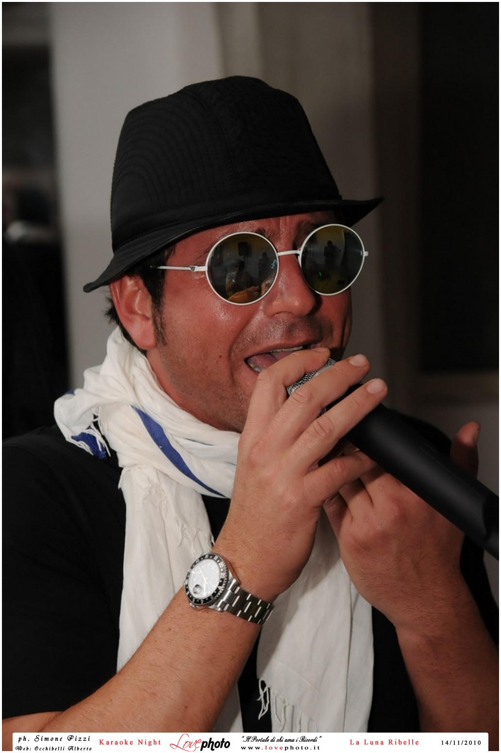 026LovePhoto_La_Luna_Ribelle-14112010-KaraokeNight.jpg