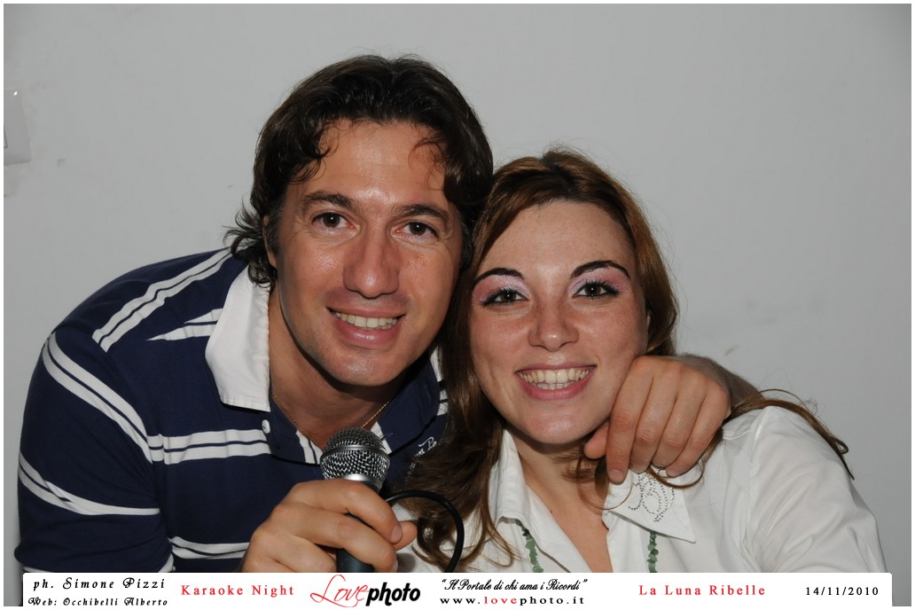 031LovePhoto_La_Luna_Ribelle-14112010-KaraokeNight.jpg