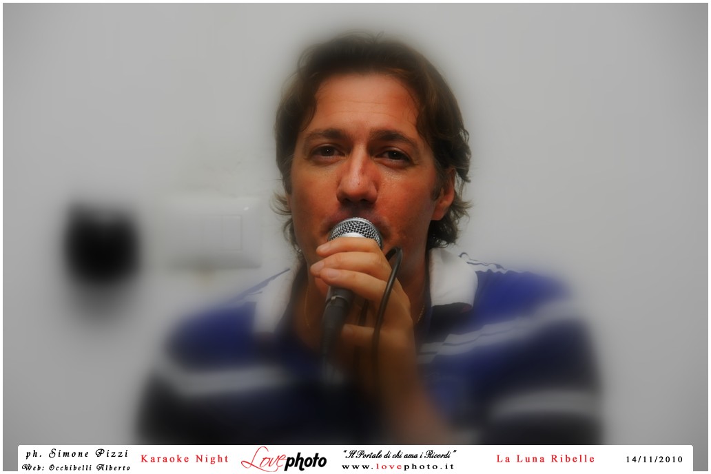 034LovePhoto_La_Luna_Ribelle-14112010-KaraokeNight.jpg