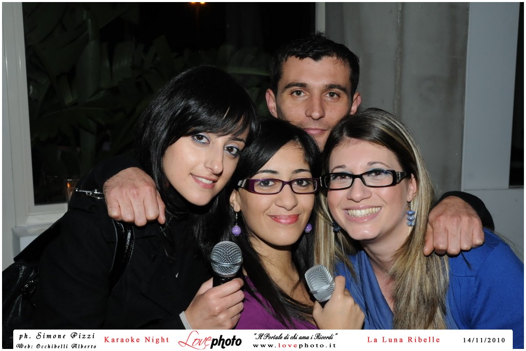 039LovePhoto_La_Luna_Ribelle-14112010-KaraokeNight.jpg