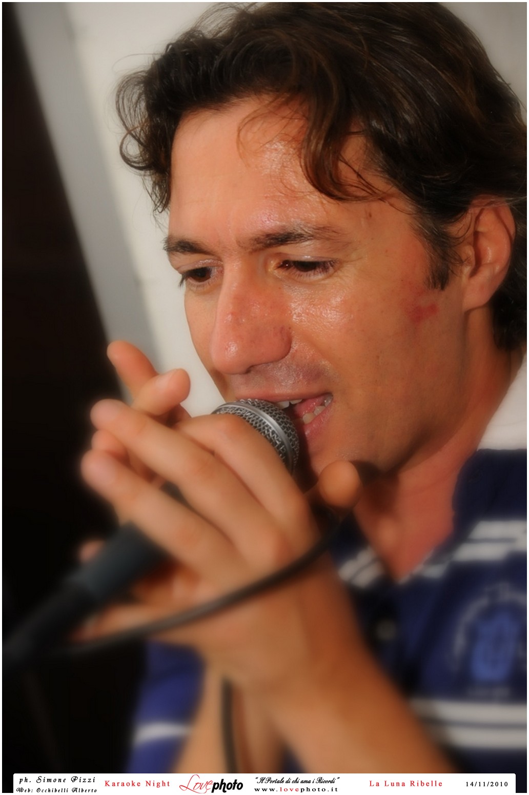 044LovePhoto_La_Luna_Ribelle-14112010-KaraokeNight.jpg