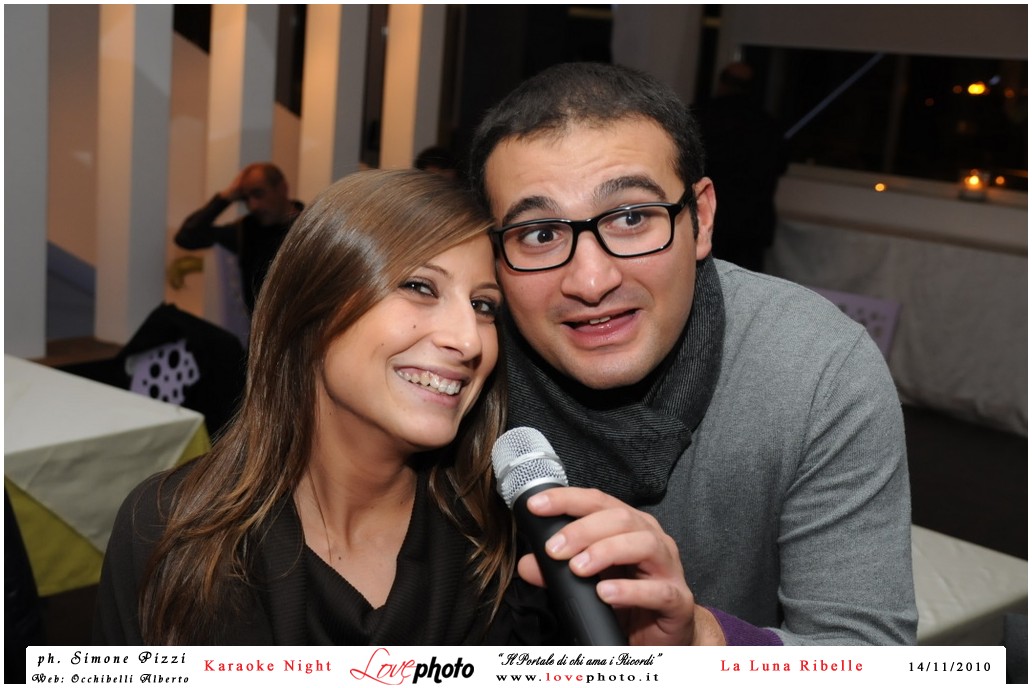 057LovePhoto_La_Luna_Ribelle-14112010-KaraokeNight.jpg