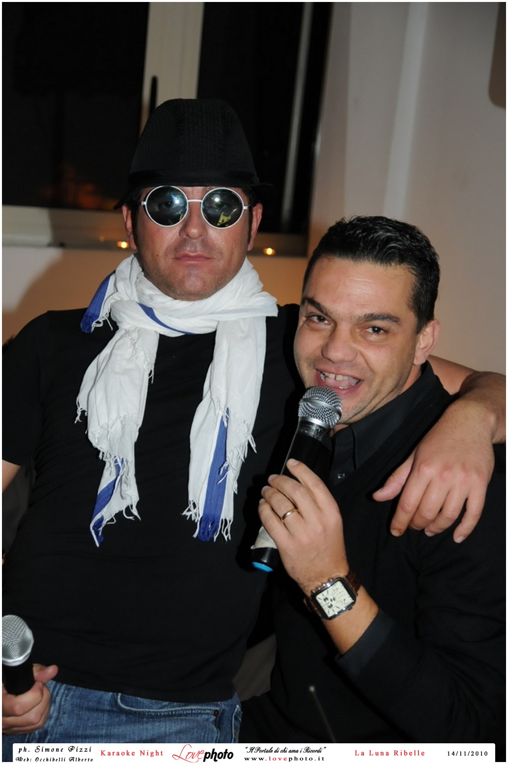064LovePhoto_La_Luna_Ribelle-14112010-KaraokeNight.jpg