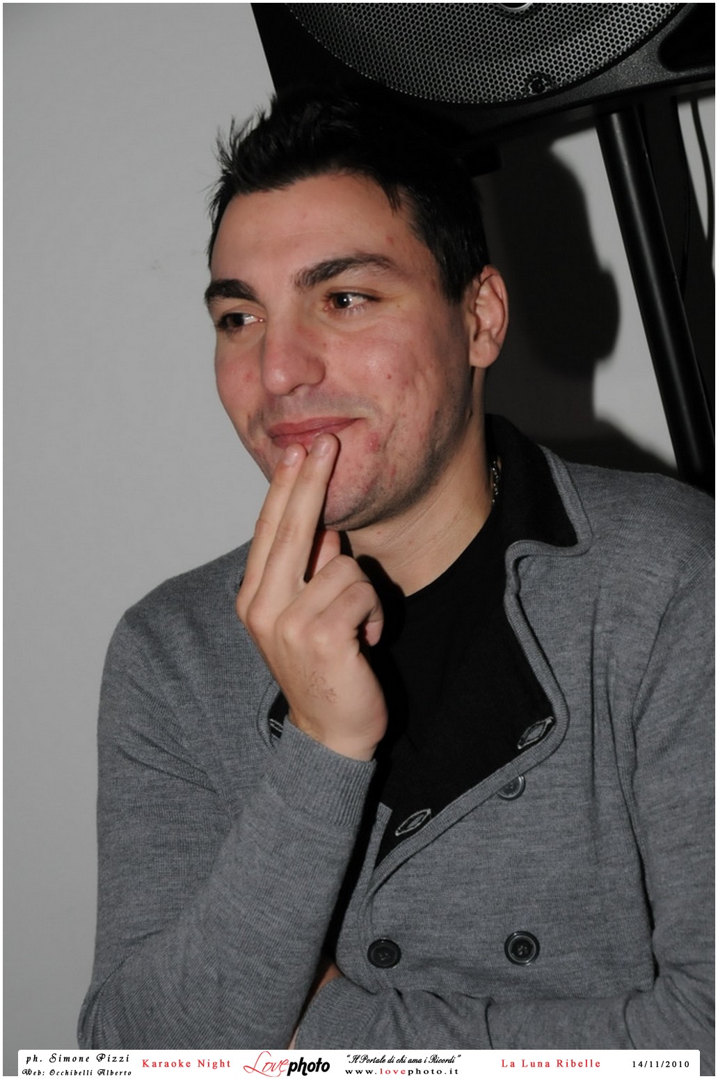 082LovePhoto_La_Luna_Ribelle-14112010-KaraokeNight.jpg