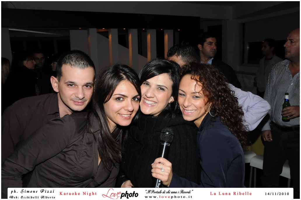 088LovePhoto_La_Luna_Ribelle-14112010-KaraokeNight.jpg