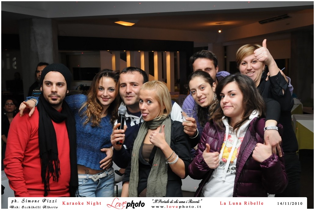 106LovePhoto_La_Luna_Ribelle-14112010-KaraokeNight.jpg