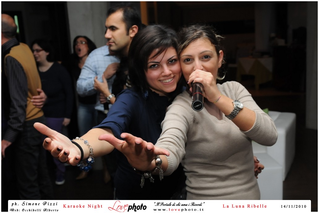 118LovePhoto_La_Luna_Ribelle-14112010-KaraokeNight.jpg