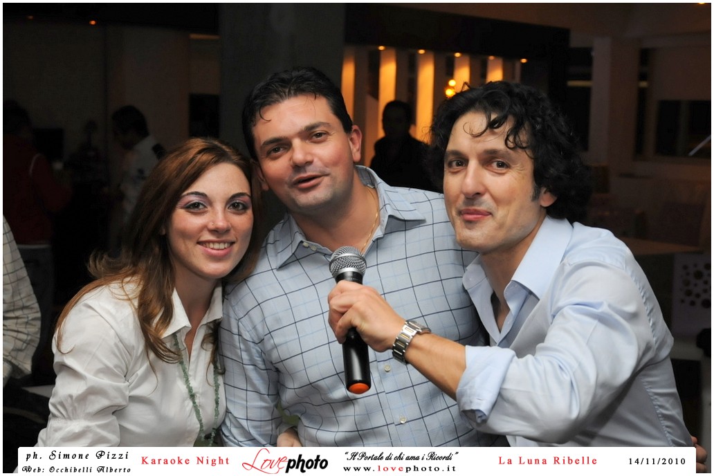 120LovePhoto_La_Luna_Ribelle-14112010-KaraokeNight.jpg